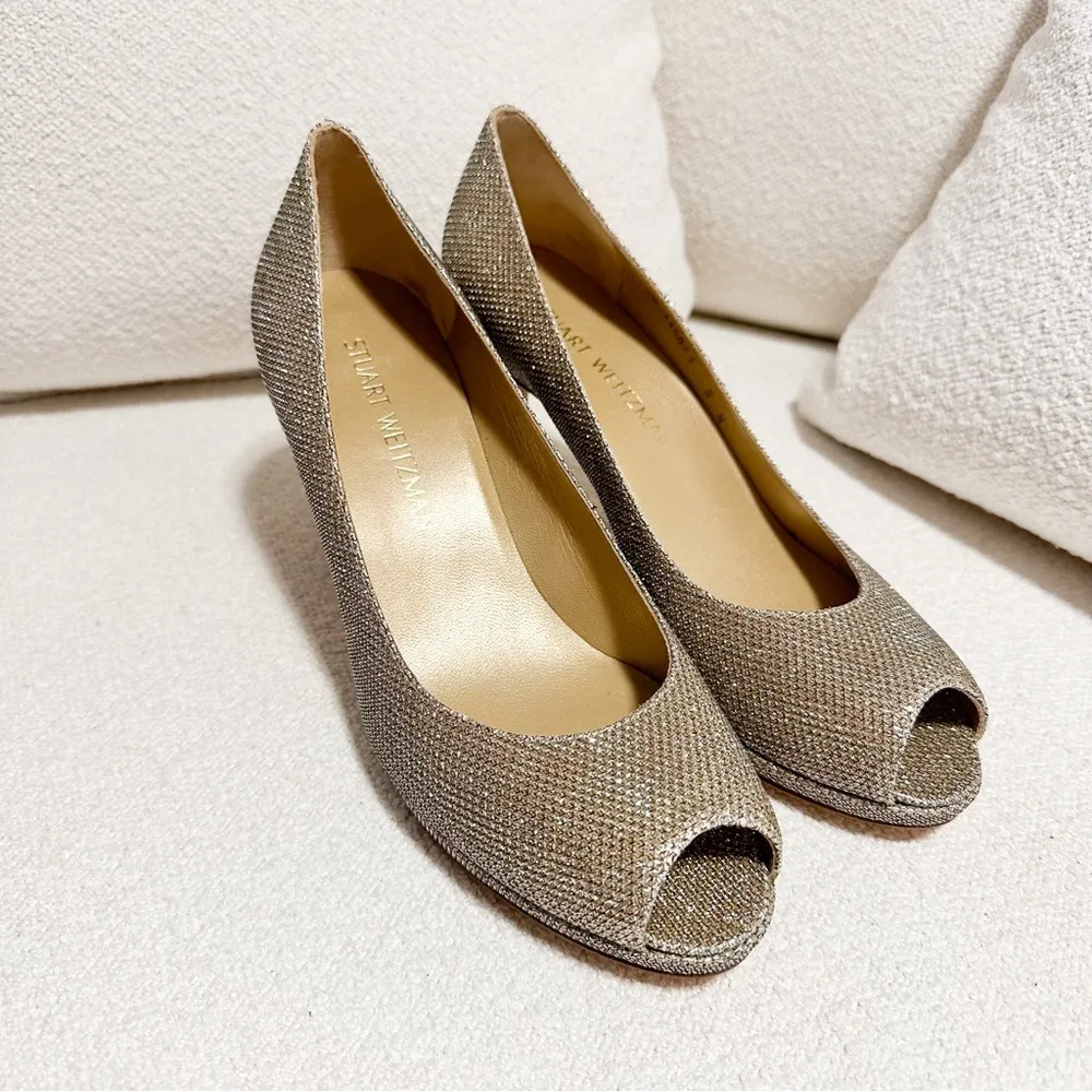 NEW Stuart Weitzman Gold Glitter Shimmer Metallic Open Toe Heeled Pumps sz 8 - Image 2