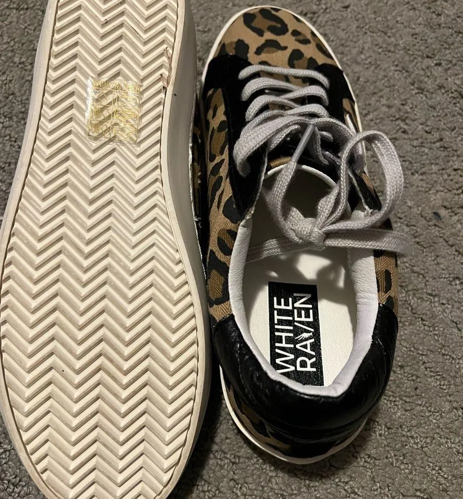 White Raven Canvas Sneaker Leopard Print Sz 7 women’s - Image 5