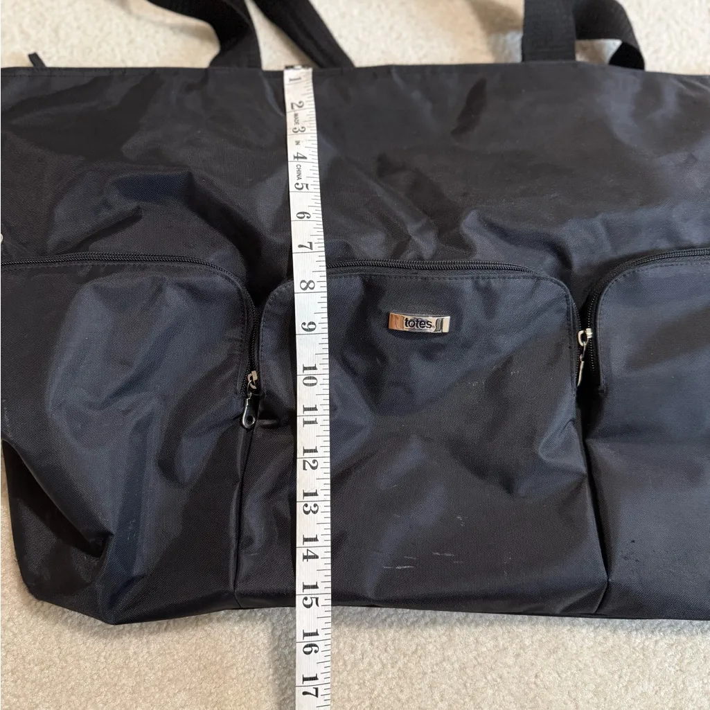 Vintage Tote Duffle Bag in Black - Image 4