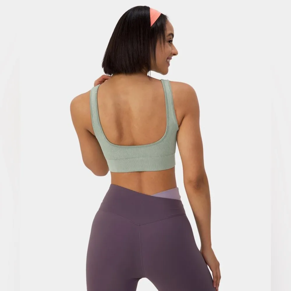 Halara Seamless Flow Medium Support Ruched Sports Bra Large Women’s Green NWT - Image 5