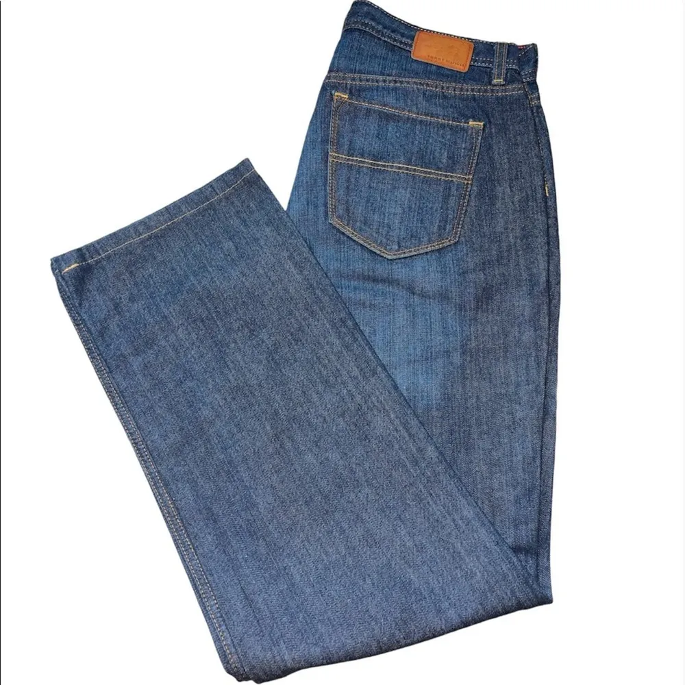 Tommy Hilfiger High Rise Straight fit Leg Dark Wash Like New Denim Jean size 8 - Image 4