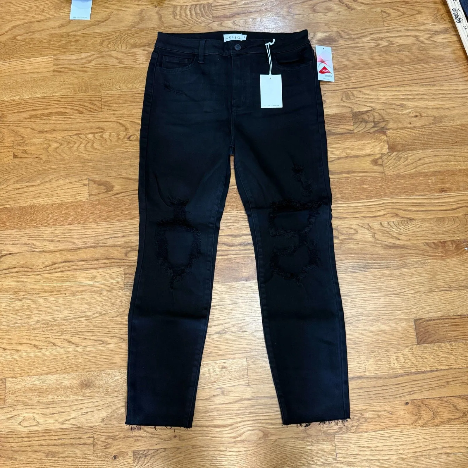 Cello‎ HIGH RISE MOM CUT HEM SKINNY Size 13 - Image 2