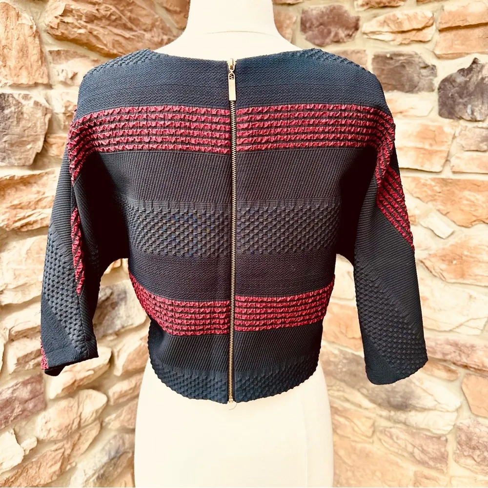 Tugce & Ece Collection Black & Red Textured Short Top Size L - Image 8