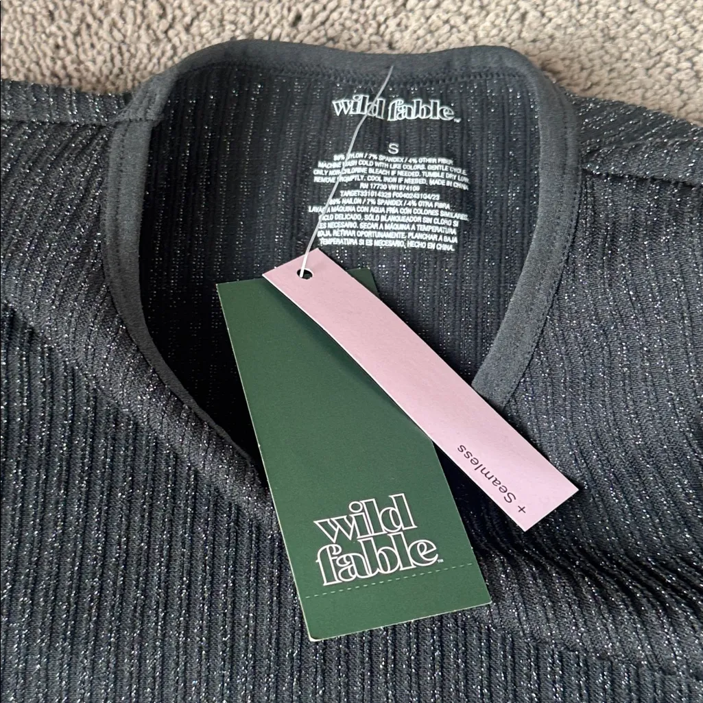 Wild Fable  Shimmer Black Short Sleeve Ribbed Seamless Top SIZE S - Image 2