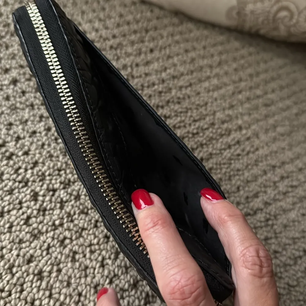 Kate Spade New York Hollie Spade Clover Geo Embossed Large Continental Wallet - Image 7