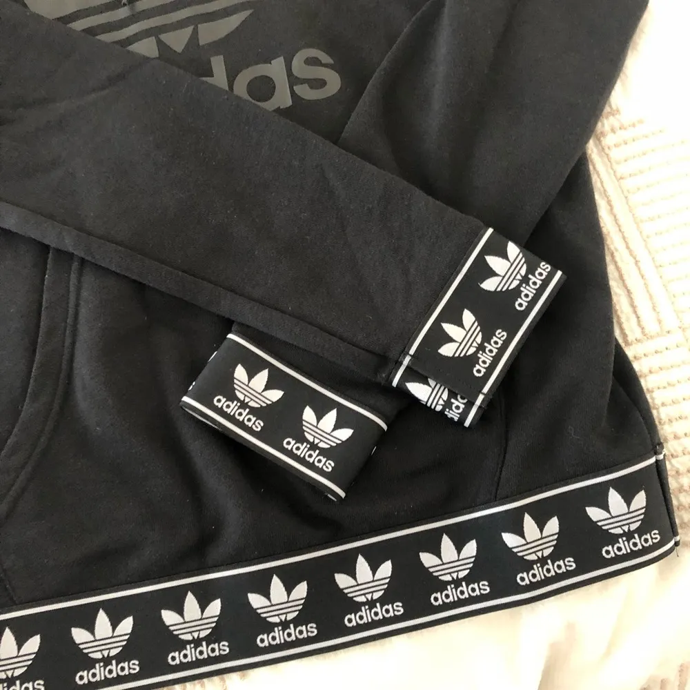 Adidas Trefoil Logo Hoodie - Image 4