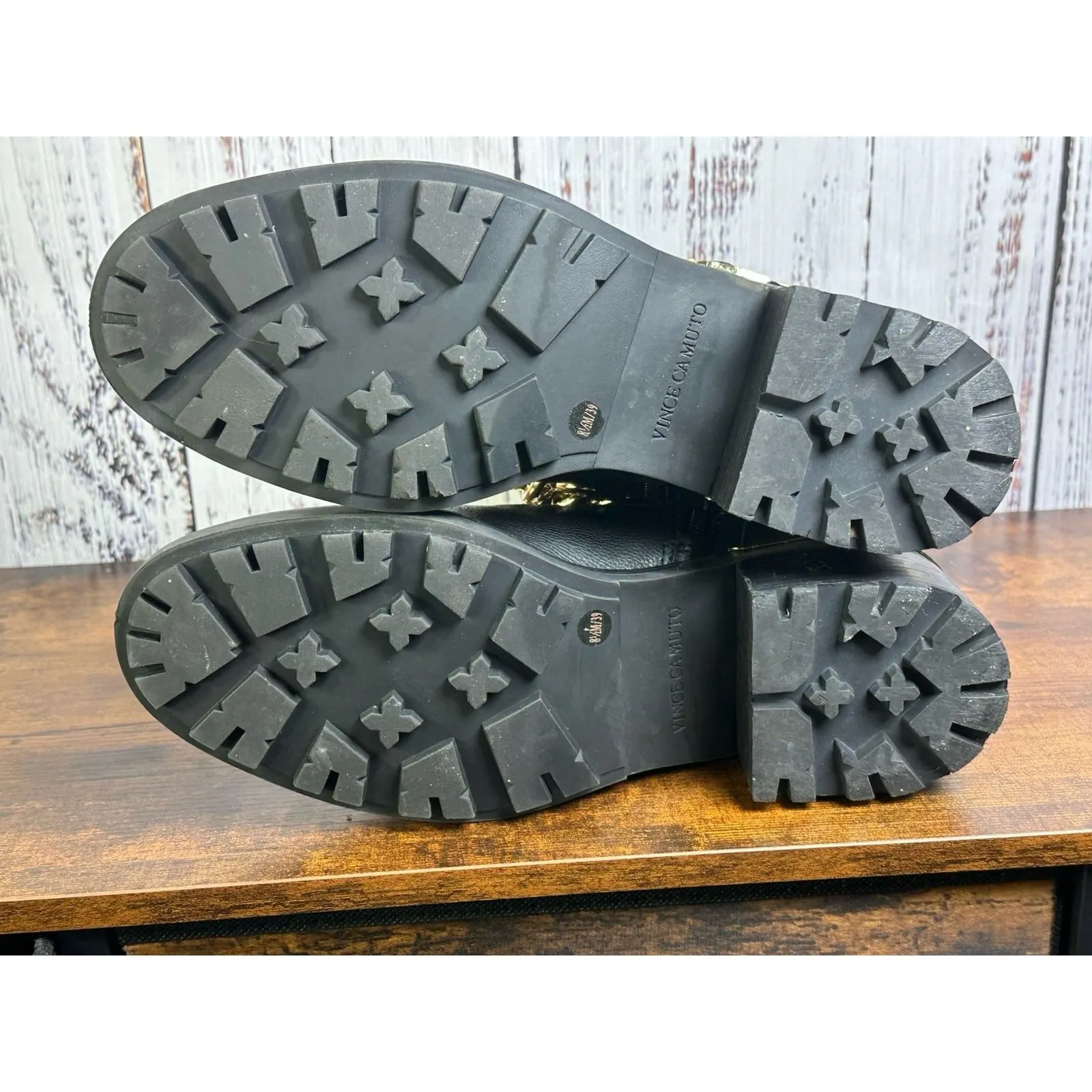 Vince Camuto Keshilla Gold Chain Black Chunky Heel Boots Classic 8.5M Zipper - Image 10