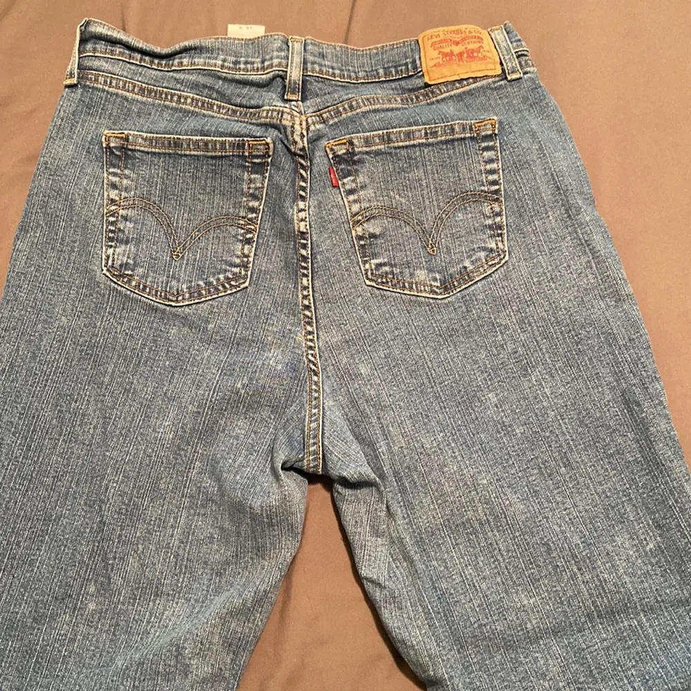 Levi’s 505 Relaxed Bootcut Jeans - Image 3