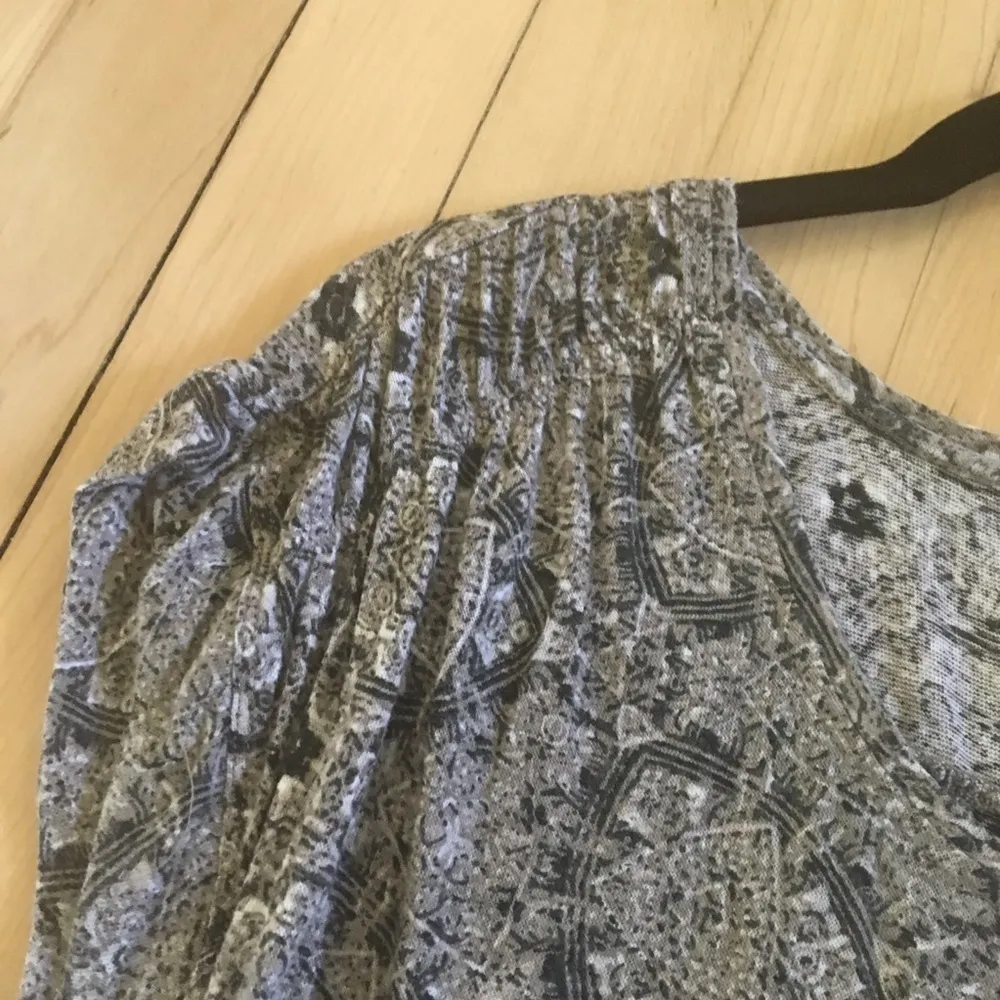 Lucky Brand t-shirt Size Small - Image 4