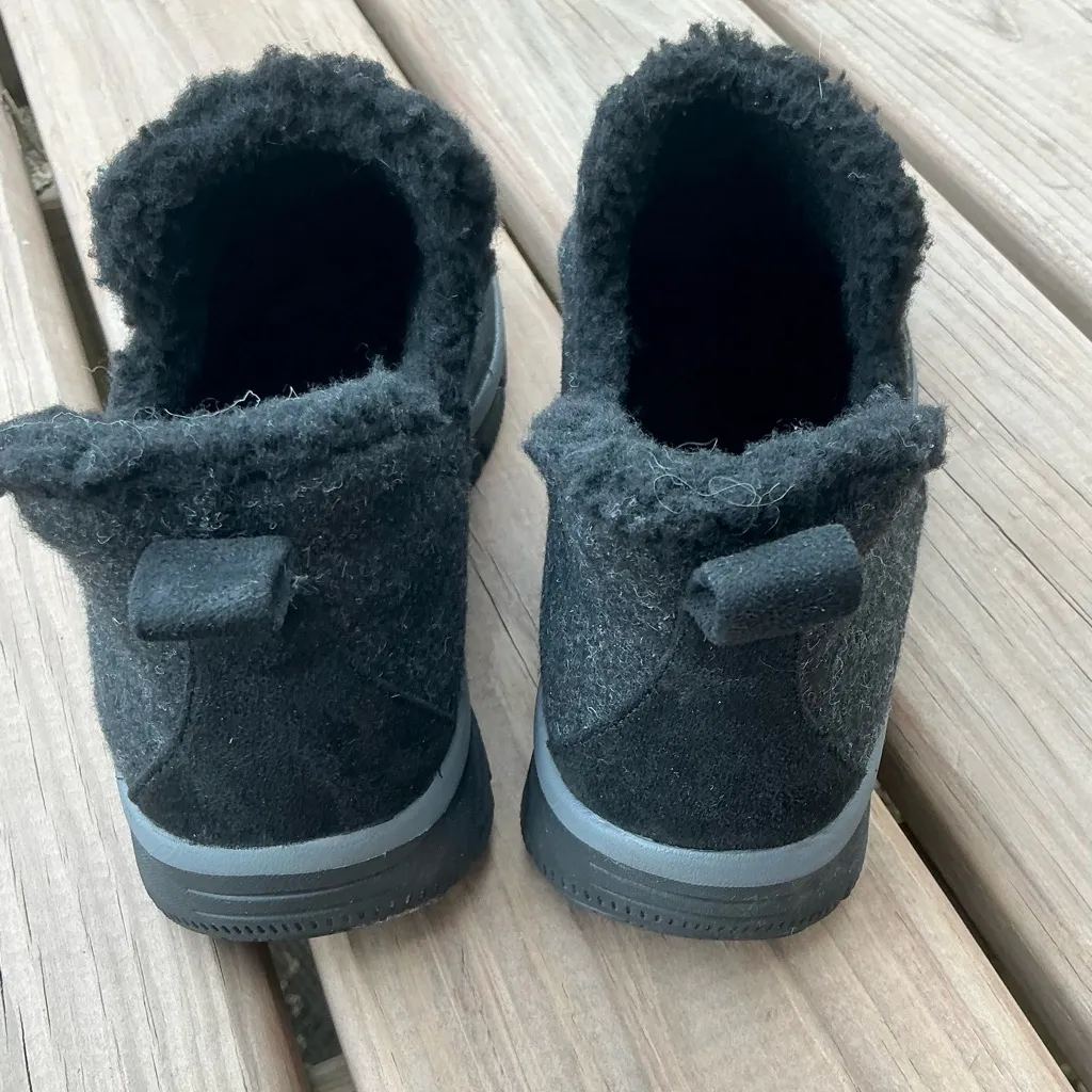 Skechers slip ons 🌟🌟🌟 - Image 3