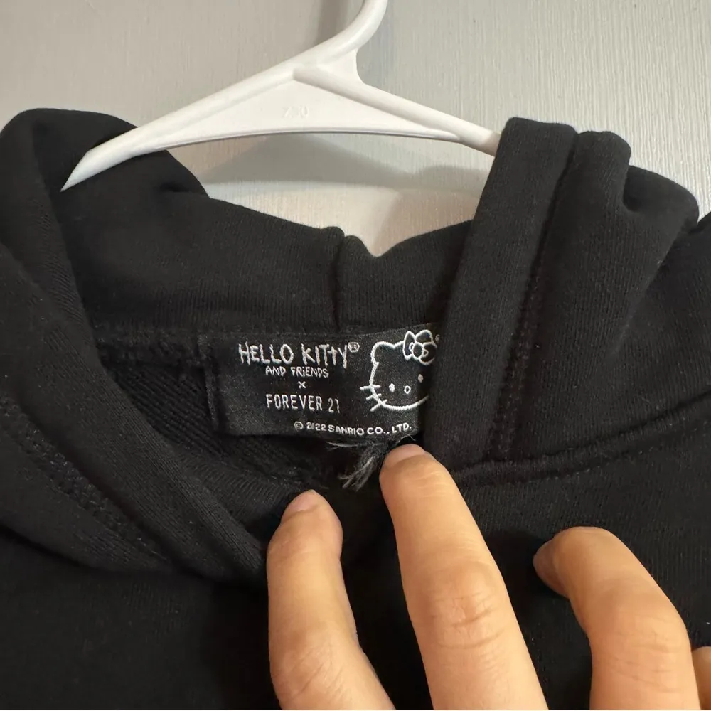 Forever 21 Hello Kitty Sanrio Oversized Hoodie Size Small - Image 3