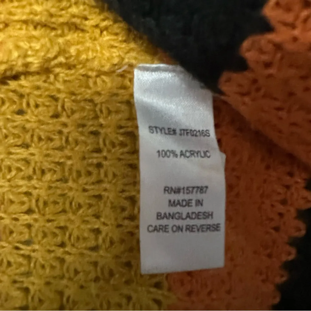 Vibrant Striped Women's Cardigan - Image 3