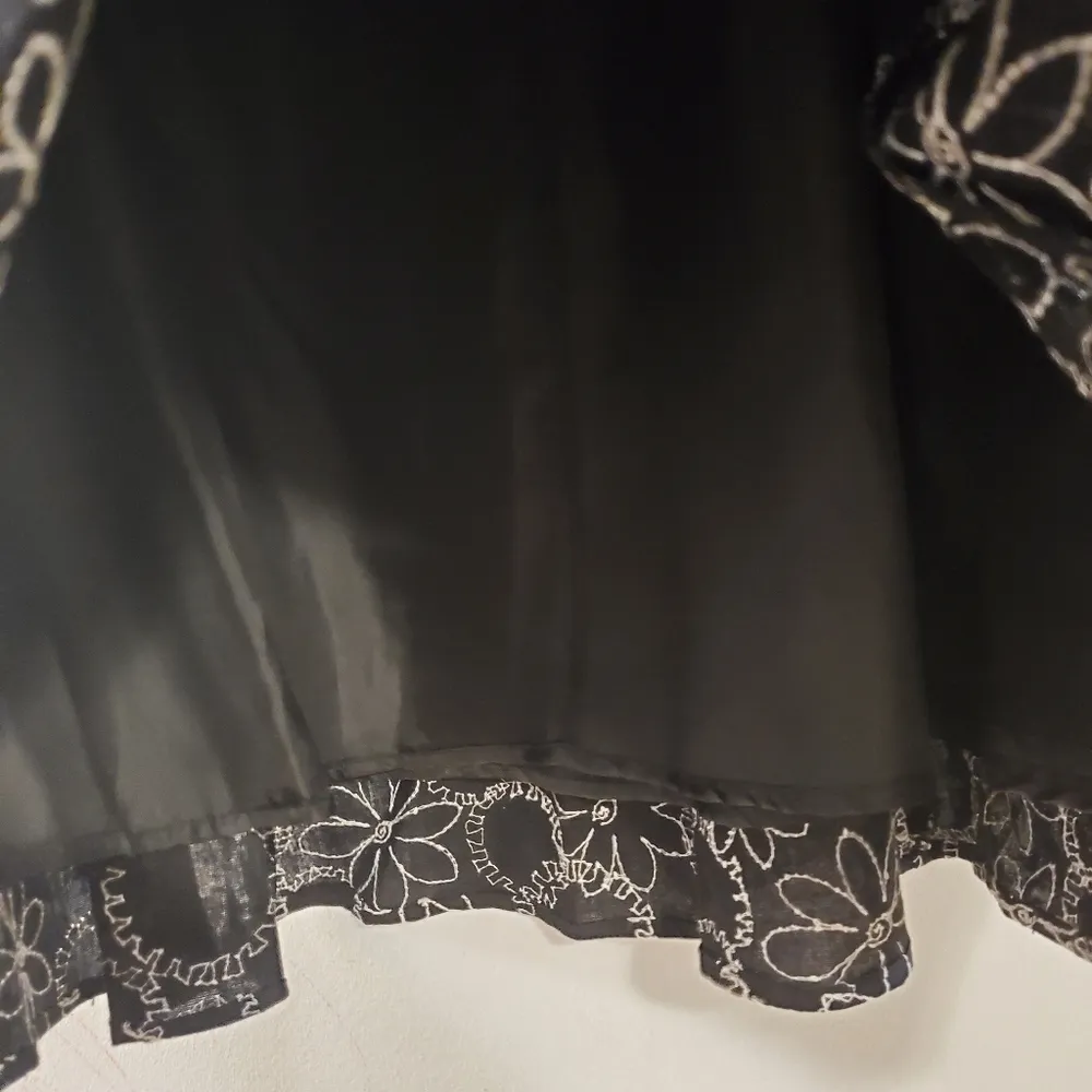 🔥SALE🔥NWT!Christopher &Banks Black White Floral Skirt 16 - Image 6