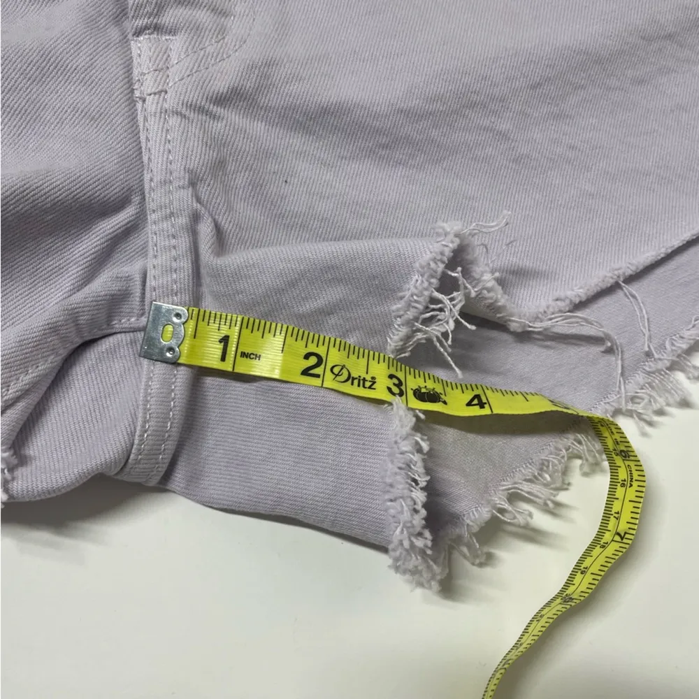 NEW Levi’s 501 High Rise Shorts Raw Hem Size 32 - Image 8