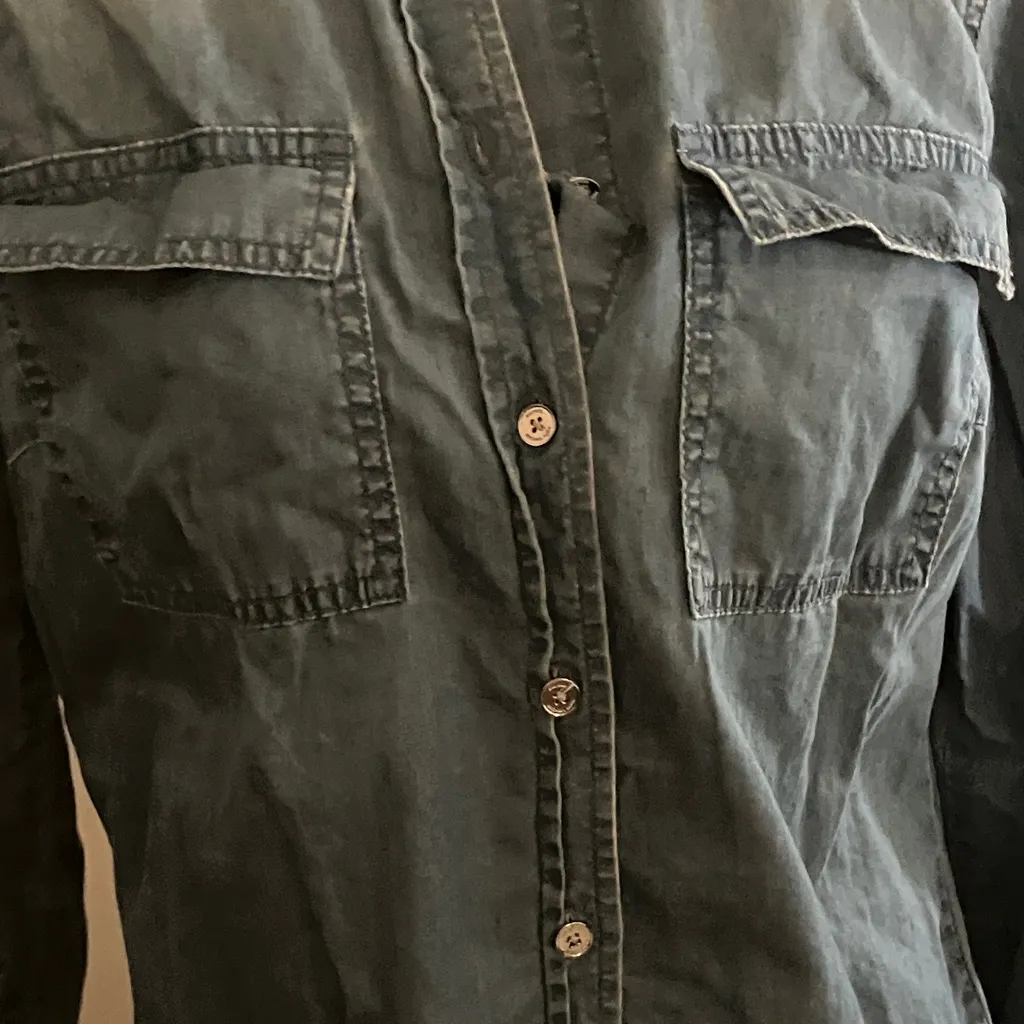 MICHAEL Michael Kors Blue Button Down Shirt with Studded Collar Size M - Image 4