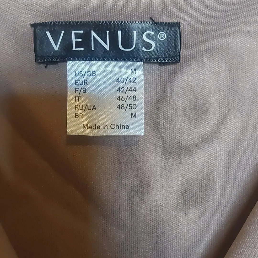 New Women’s VENUS Taupe Faux Wrap Dress w/Detachable Belt Stretchy size Medium - Image 3