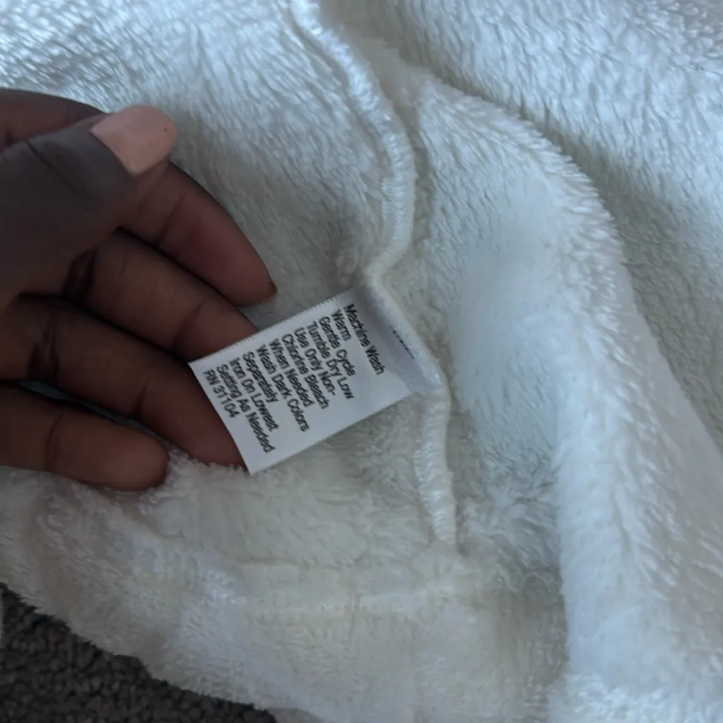 Kim Rogers Fleece Quilted Robe SIZE S - Image 5