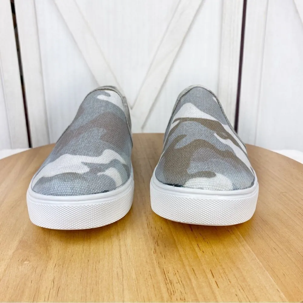 Steve Madden Safary Coated Canvas Slip On Sneaker Shoes  Camo Green 6.5 - Image 3