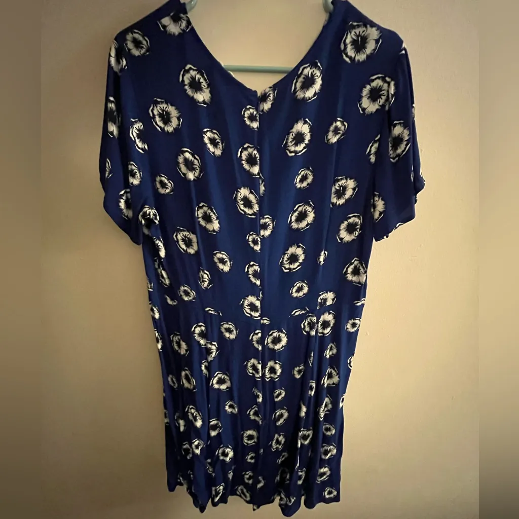GAP Blue and White Floral Dress - Image 2
