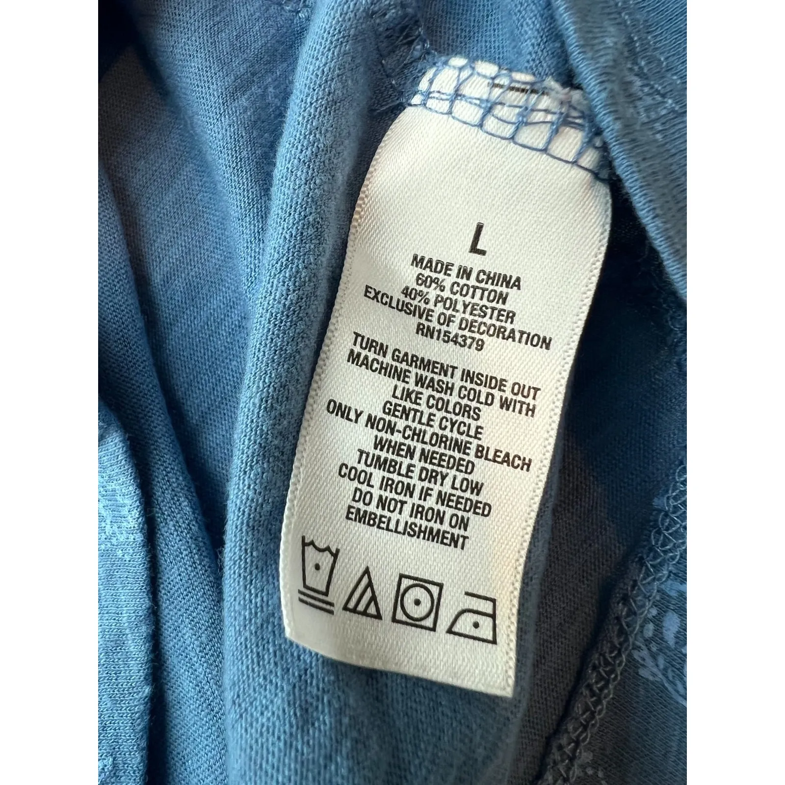 Aeropostale Tee Shirt‎ Womens size Large Paisley Graphic T-Shirt Classic Crew - Image 5