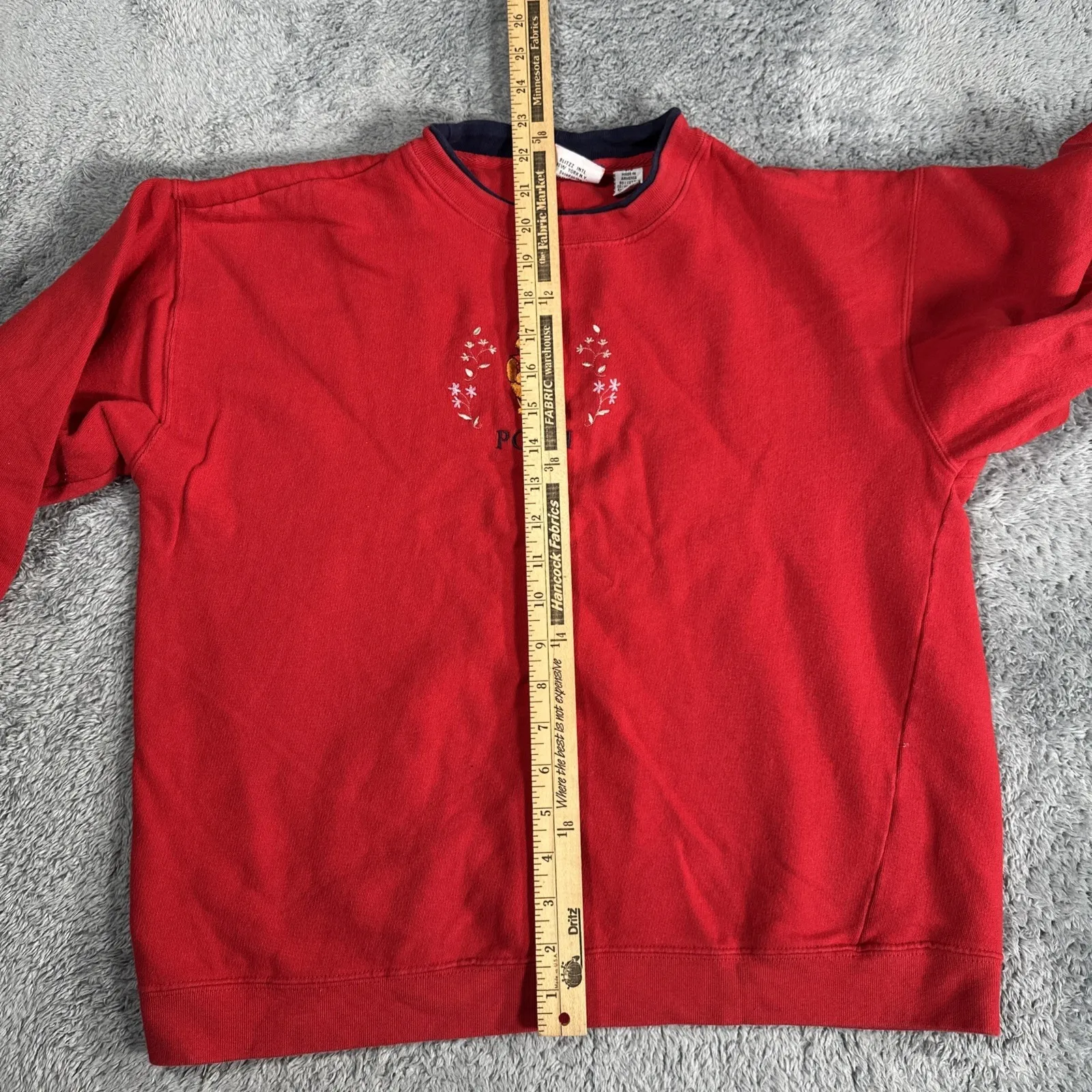 VTG Winne The Pooh Red Sweatshirt Pullover Embroidered "Pooh" SZ L 3/4 Sleeve Size L - Image 5