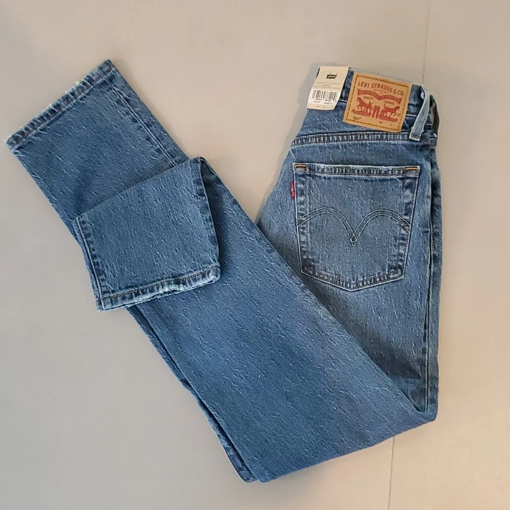NWT!  501 90's Woman's Jeans - Image 6