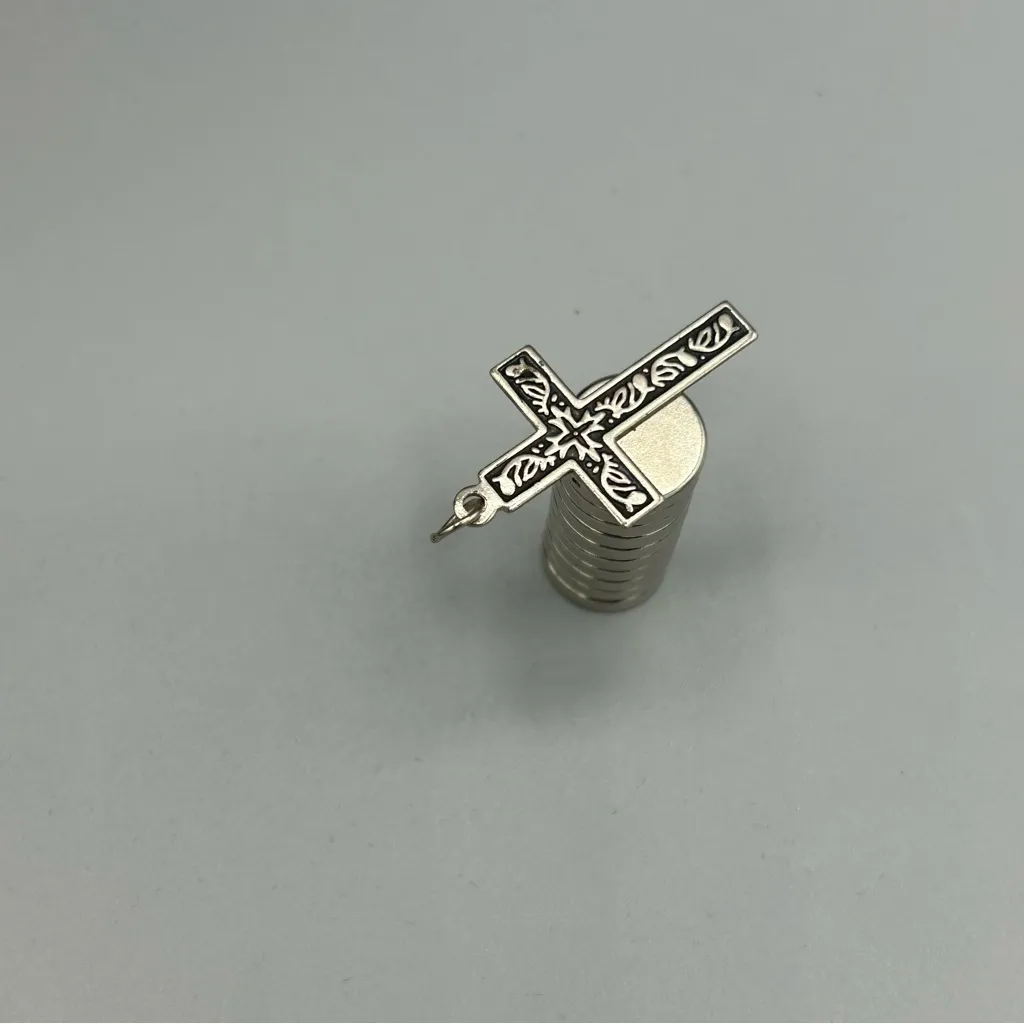 Silver Tone Cross Pendant Textured Metal - Image 4