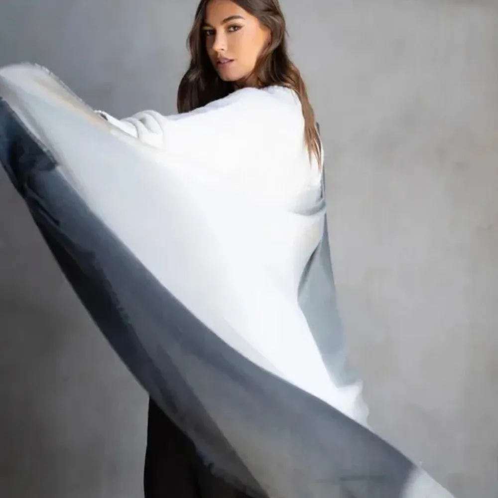 NWT Carly Cushnie Ombré Scarf designed by  MSRP $150 - Image 4