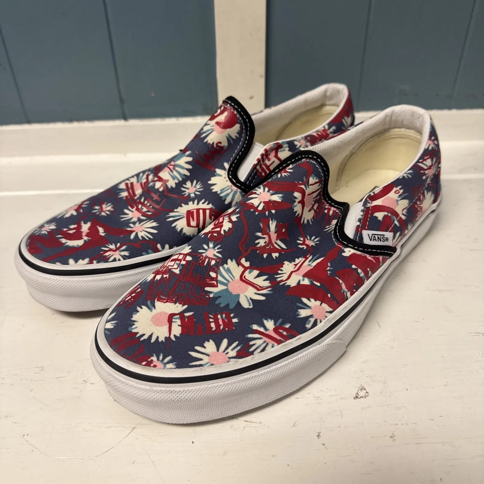 Vans Classic Slip On  Vans Crew Floral Red Canvas Shoes Size‎ Mens 8 Women's 9.5 - Image 2
