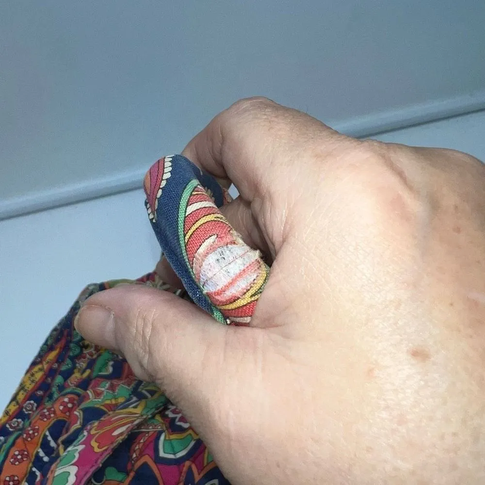 Vera Bradley Hipster Paisley Backpack **SEE PICS**‎ - Image 5