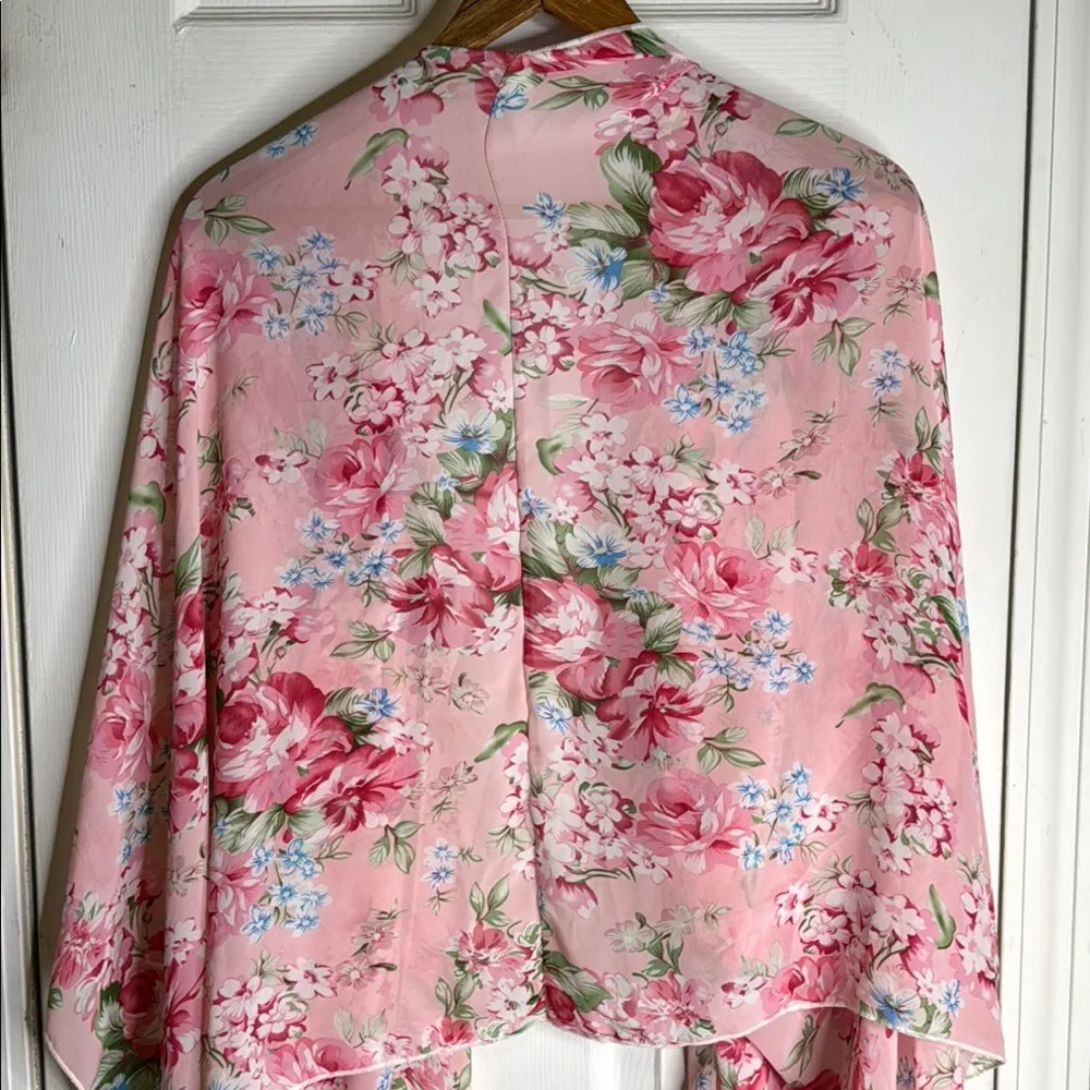 Magic Fit Floral Pink Cape Size 3X - Image 4