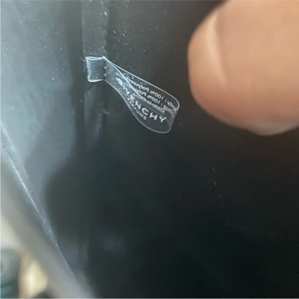 Givenchy Parfum Open Top Polished
Polyurethane Tote Bag Black - Image 2