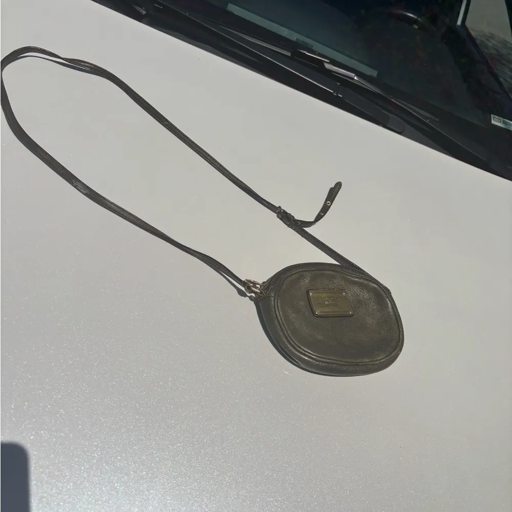 Marc by Marc Jacobs Black Leather small Crossbody Bag - Image 6