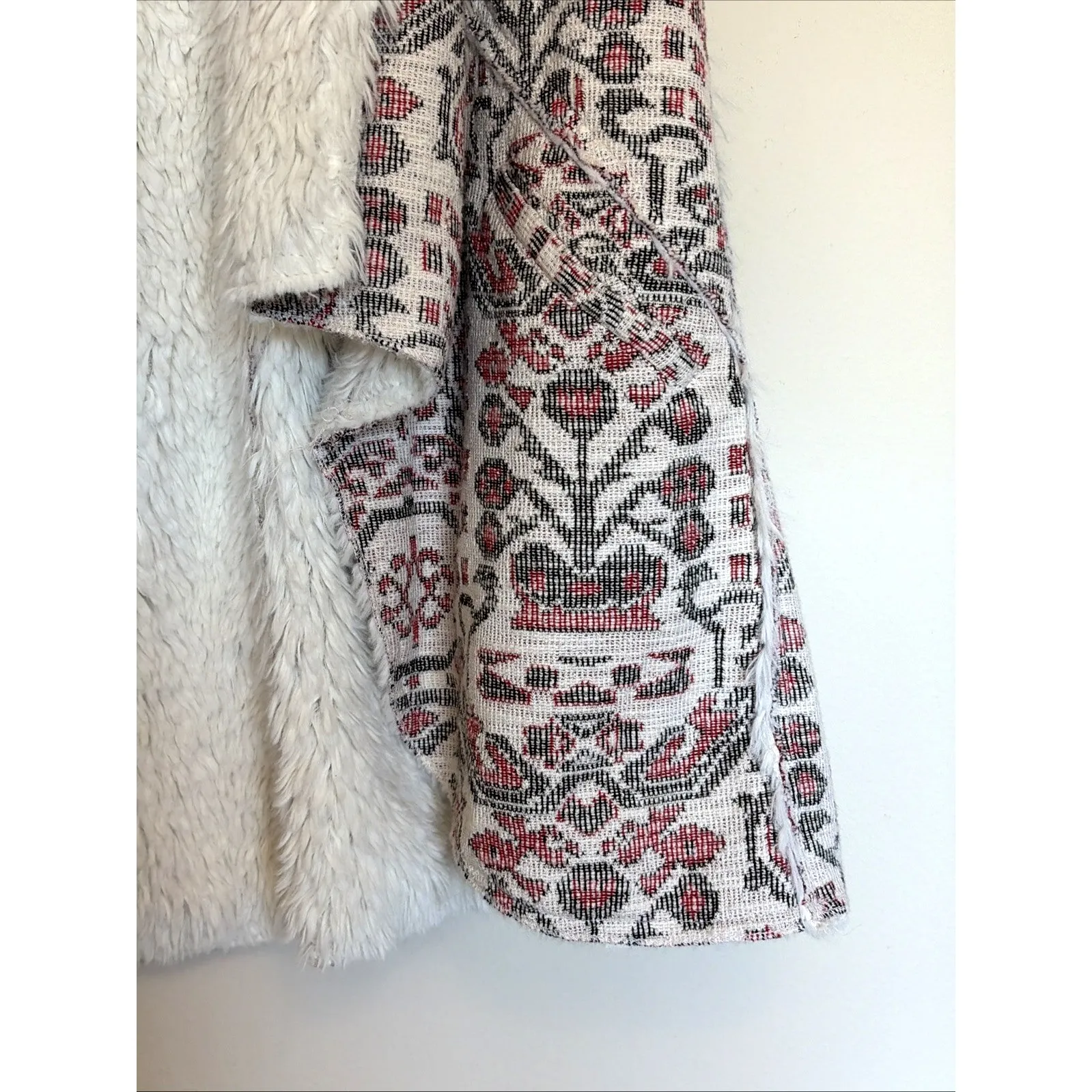 Hei Hei Anthropologie Beige Sherpa Lined Jacquard Vest Outerwear Womens One Size Tan Size undefined - Image 4