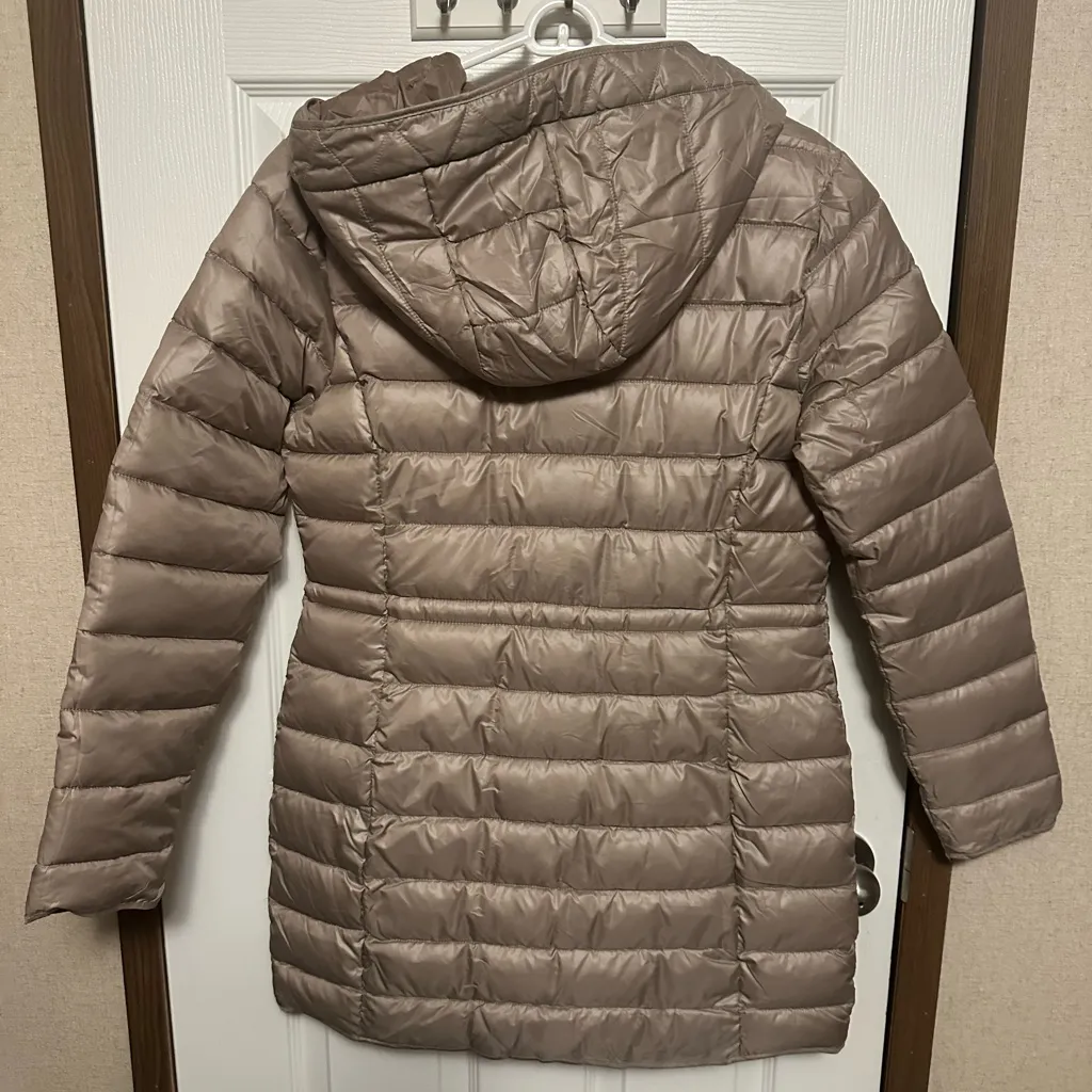 Kenneth Cole Women's Taupe Puffer Jacket - Image 3