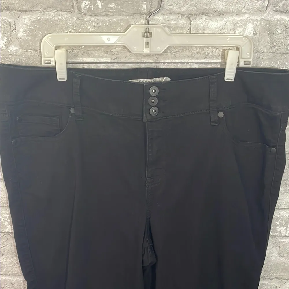 Torrid Black Jegging Crop Jeans - Image 2