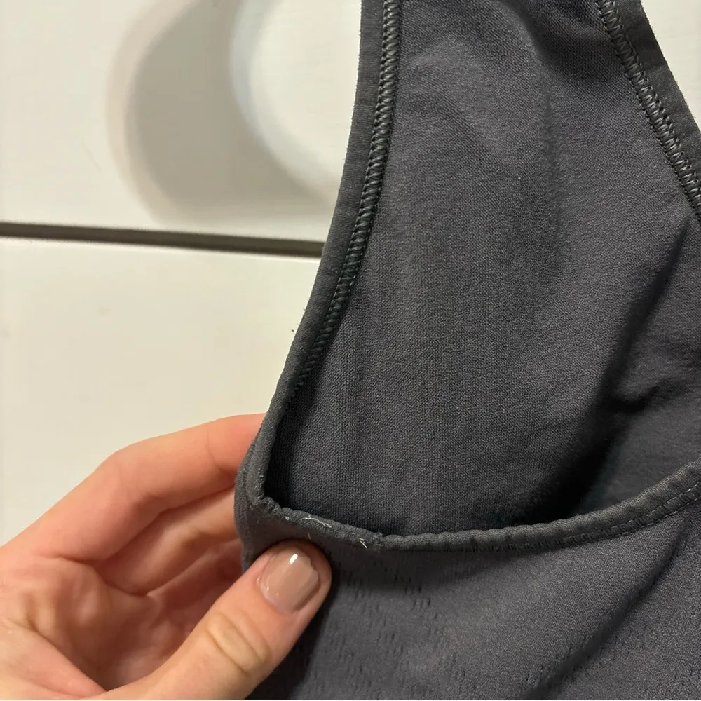 Lululemon Reveal Bra Mesh Stripes Grey - Image 6