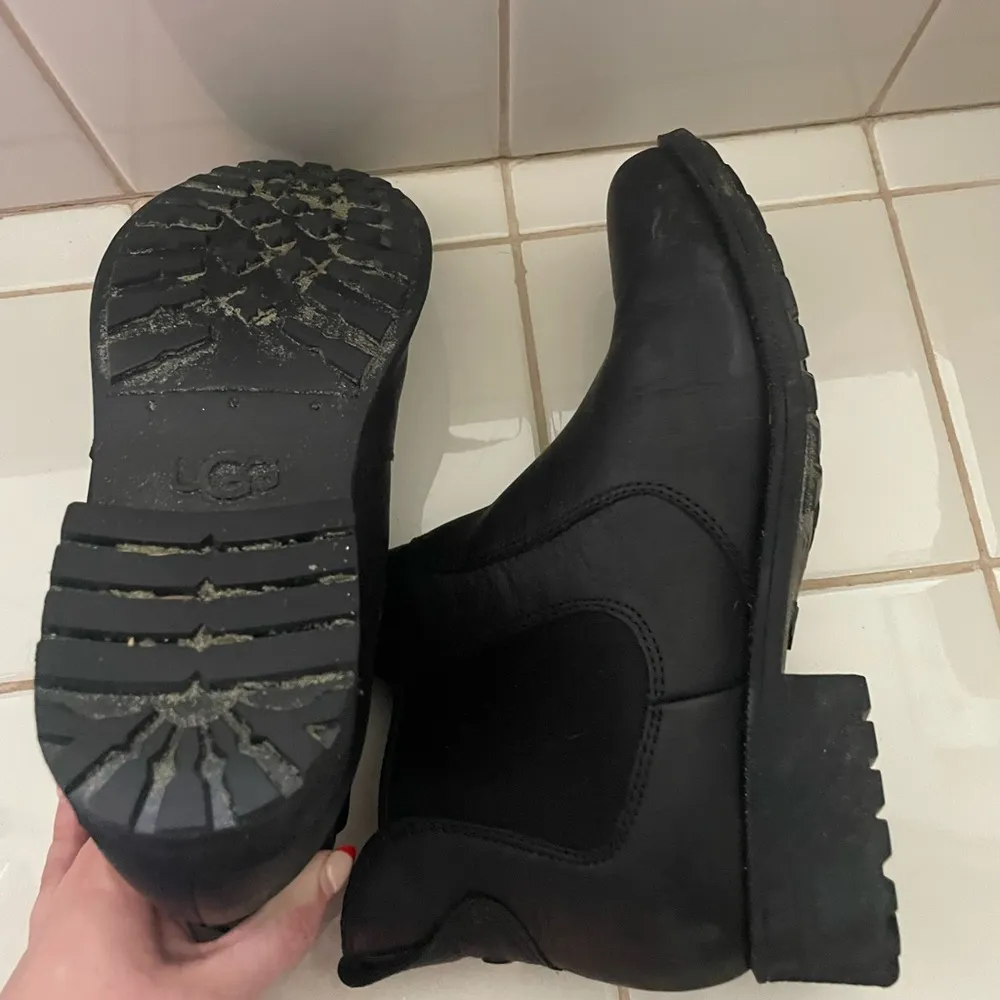 UGG leather boots - Image 2