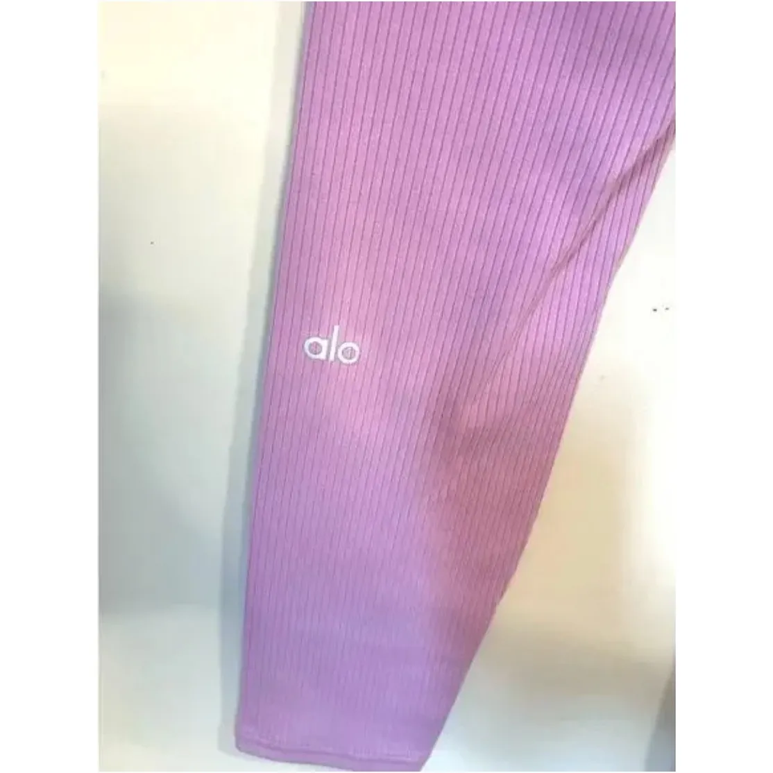 Alo Yoga Seamless High-waist Ribbed Legging 7/8 in Lavender sz. S - Image 5