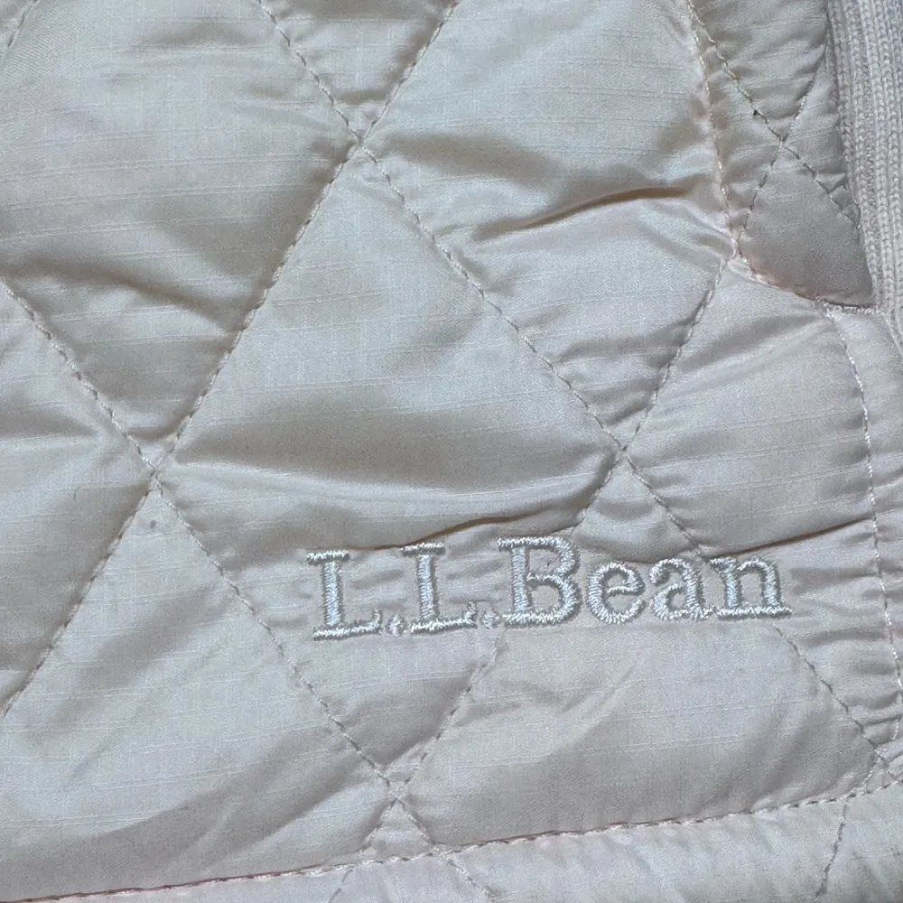 L.L. Bean Women's Light Pink Quilted Vest - Image 4