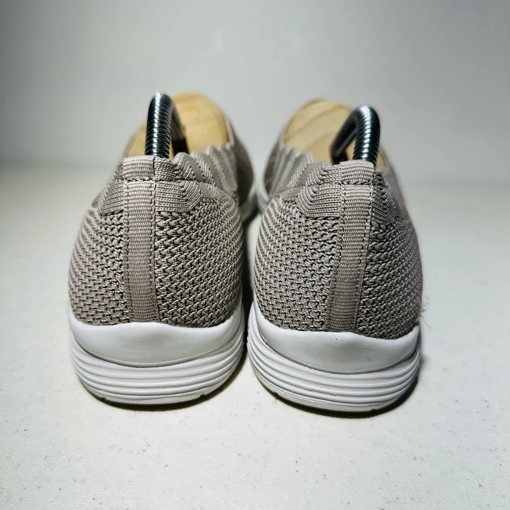 Skechers 49481 Skech Knit Classic Fit Memory Foam Slip On Loafer Taupe Sz 9 - Image 5