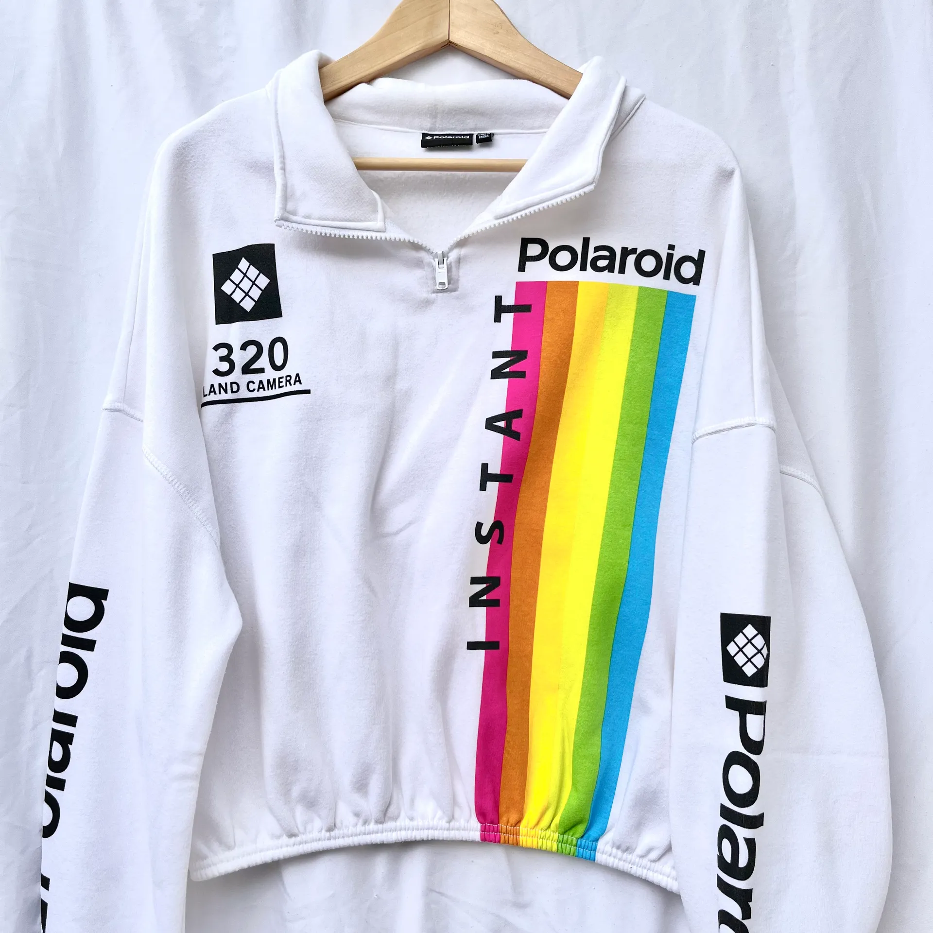 | POLAROID CROPPED GRAPHIC SWEATSHIRT LARGE - Image 3