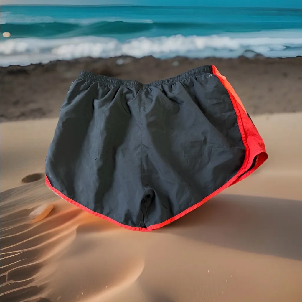 Nike Women’s Size Large running shorts. Multicolor. Good condition - Image 4