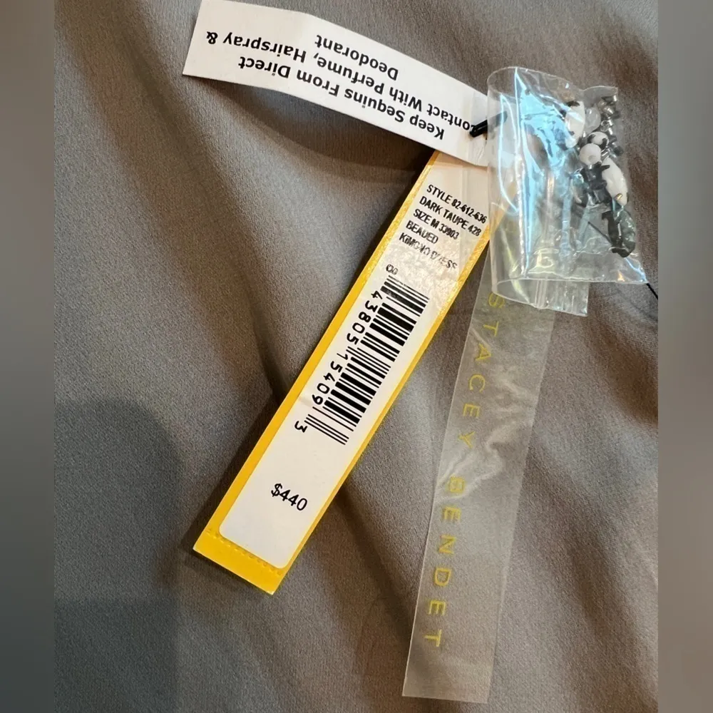 Alice + Olivia gray beaded collar shift dress with corded belt, Size M NWT - Image 15