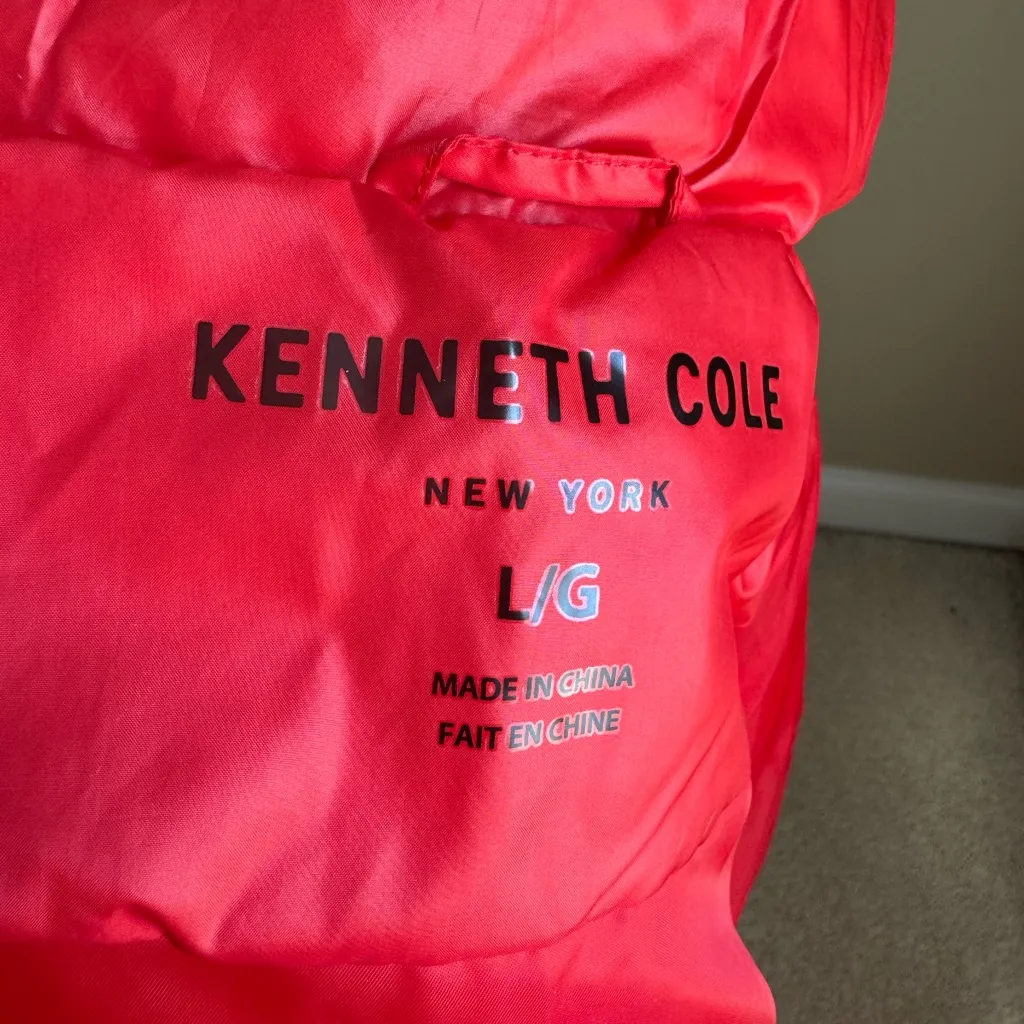 Kenneth Cole Cire Short Exposed Zip Hooded Puffer Jacket in Red NWT, $175 Retail - Image 5