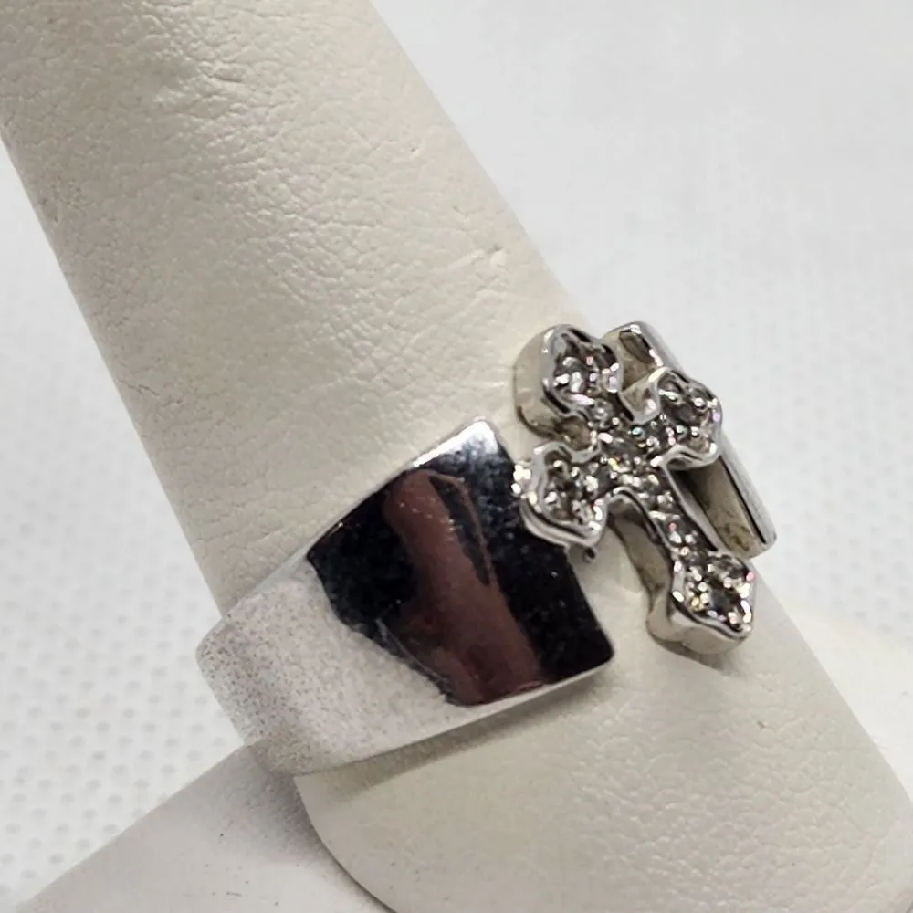 Premier Designs Devotion Silver Tone Crystal Cross Ring - Image 4