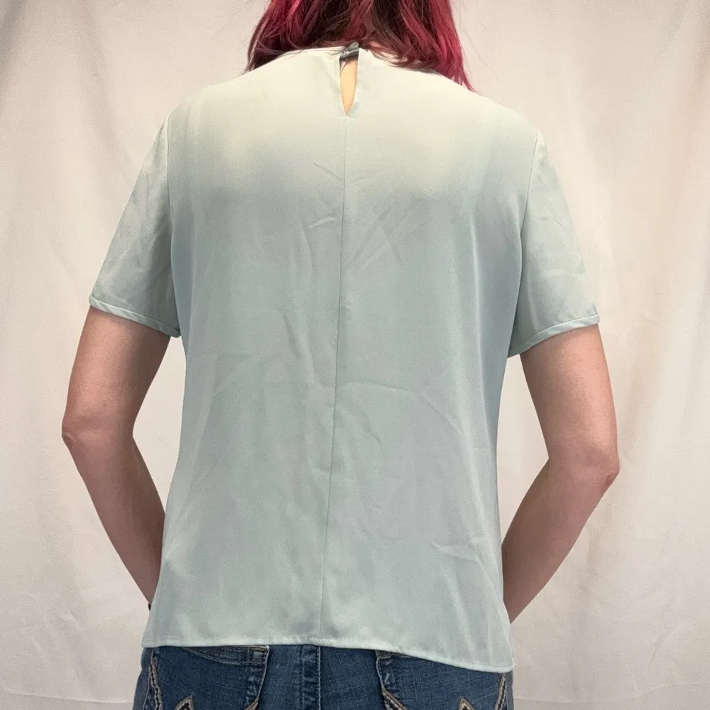 Liz Claiborne Collection Women's Short Sleeve Blouse Pale Light Sage Green 12 - Image 2