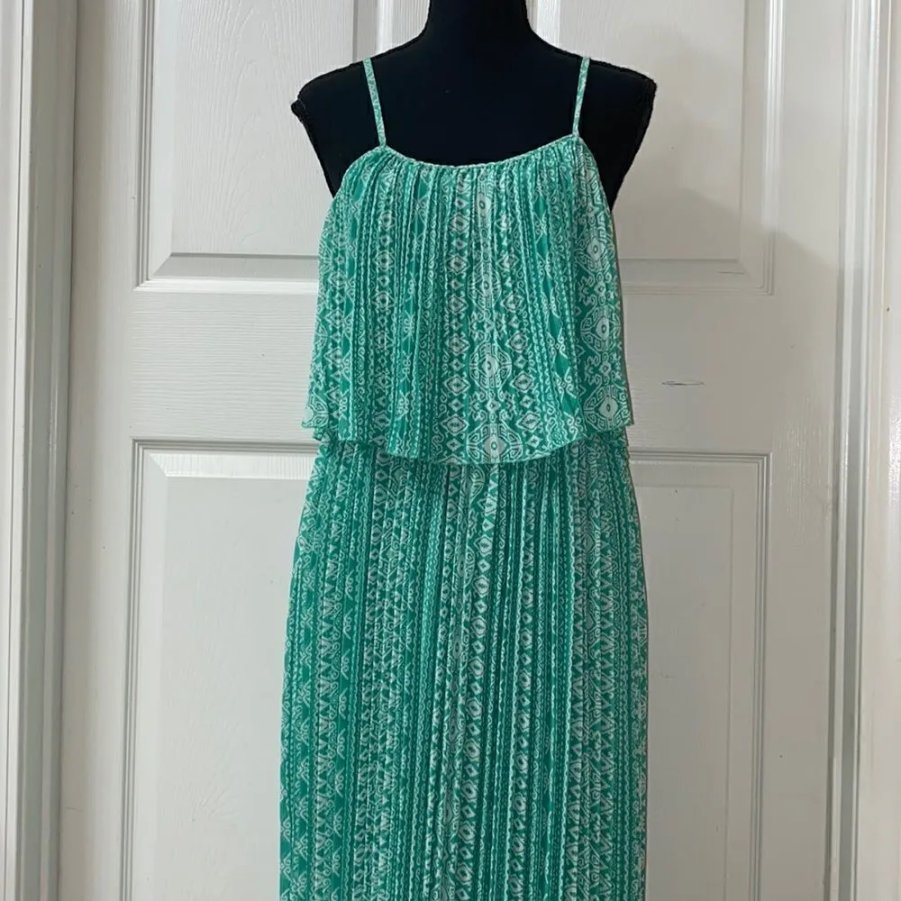 Magic  Pleated Maxi Dress(Size Small) - Image 2