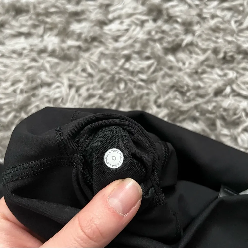 Lululemon limited edition gold logo wunder under 25” leggings size 0 - Image 7