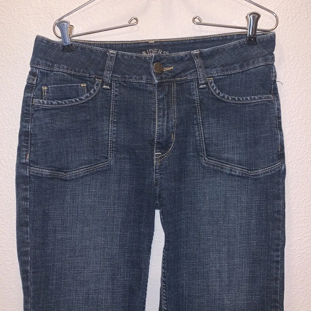 dark wash capri jeans - Image 2